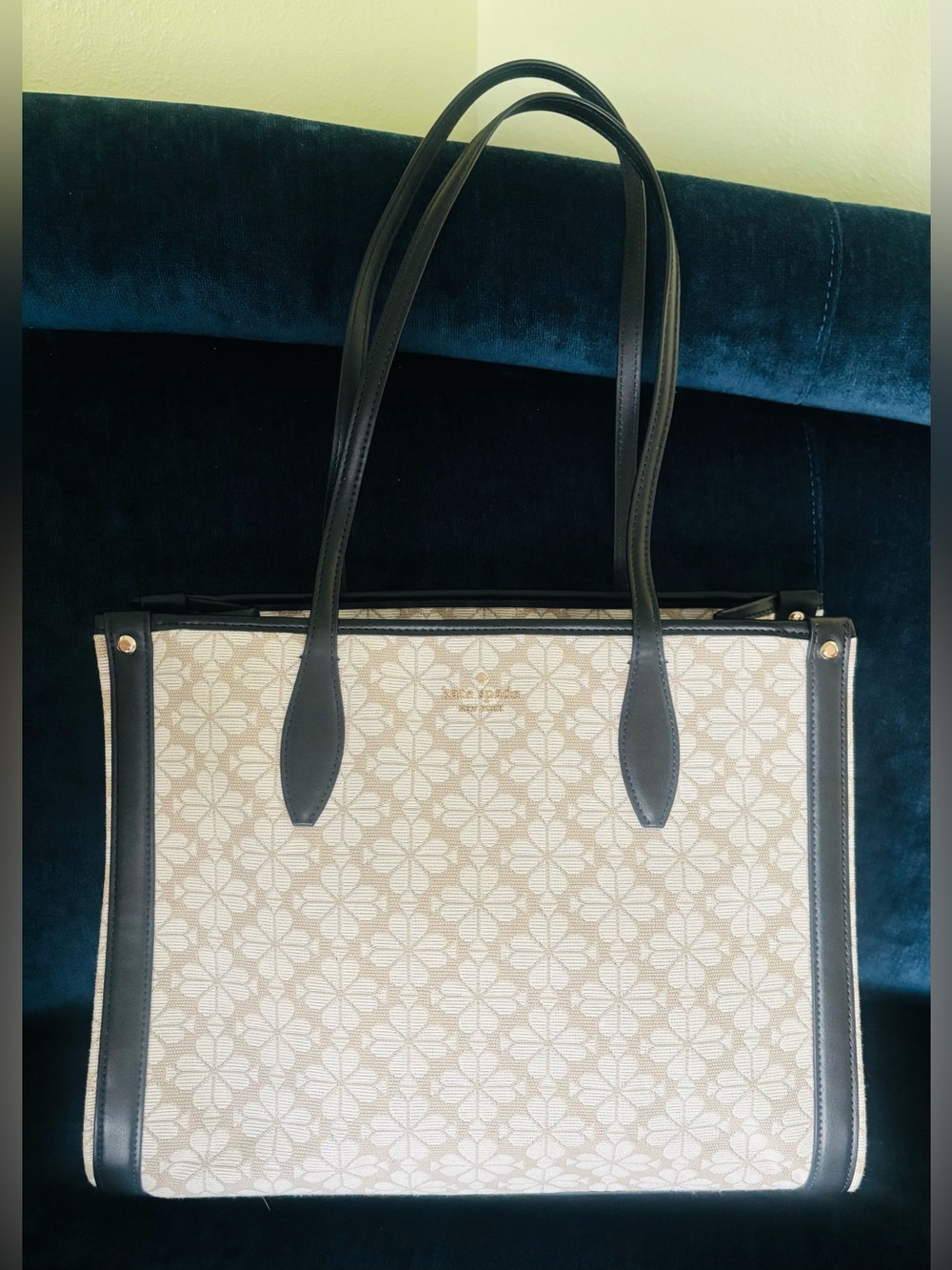Kate Spade Spade Flower Jacquard Market Tote Purse w/Duster Bag